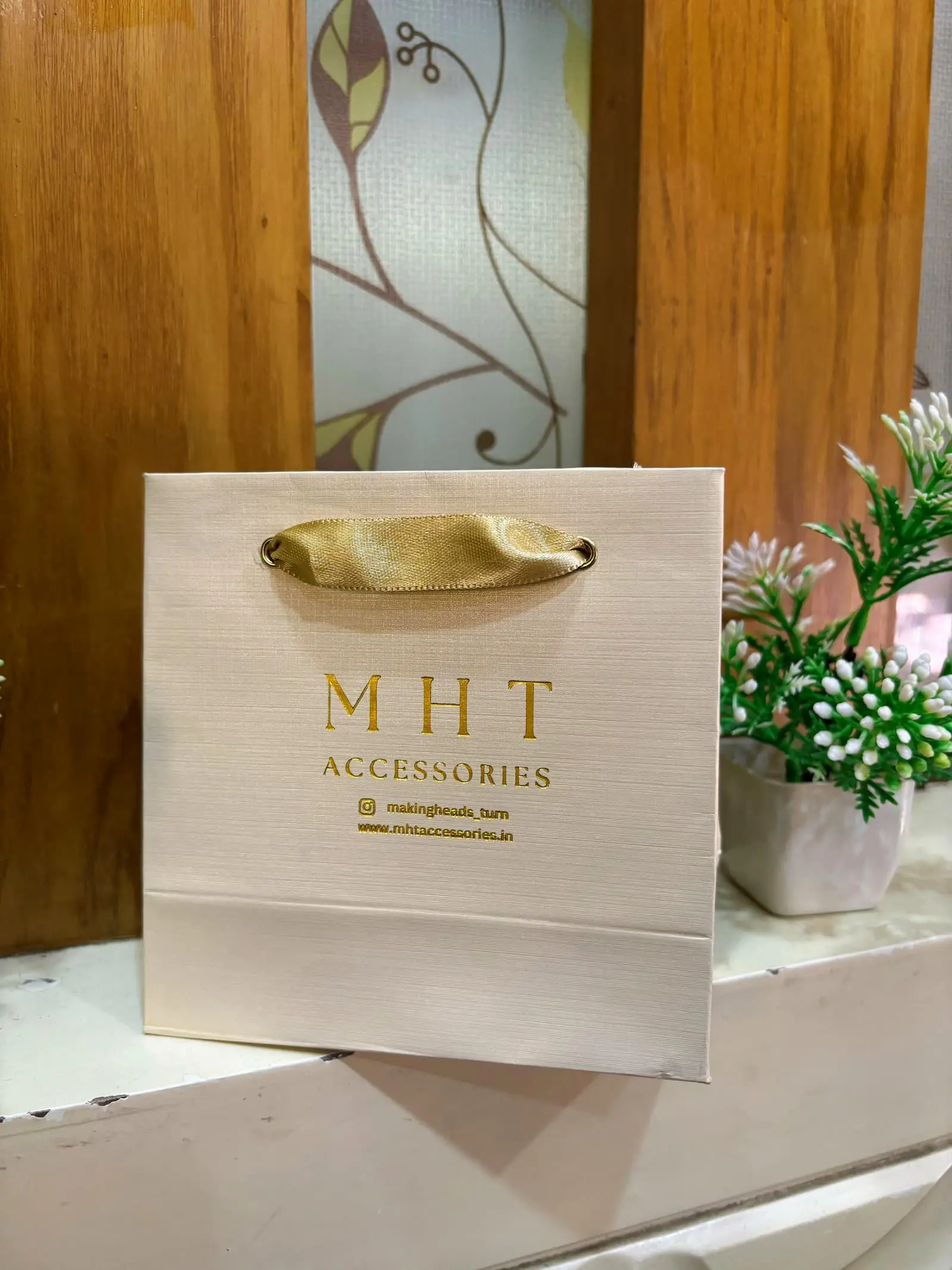 Custom premium customised paper bags manufacturer India